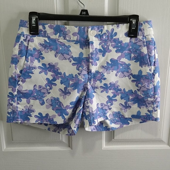 Banana Republic Hampton Fit Shorts - Picture 2 of 7